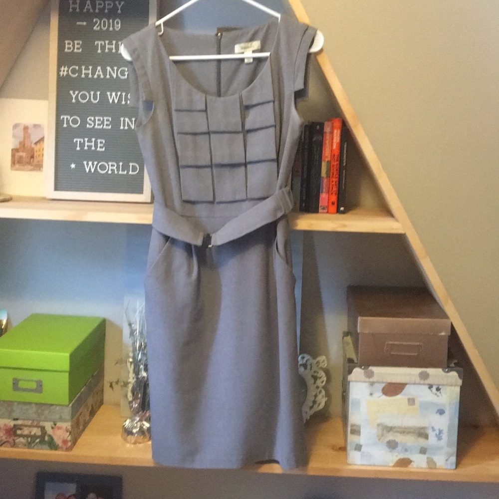 Belted dress with pockets
